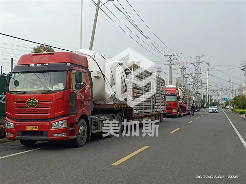 氣化器-芯片制造行業液氮氣化系統-2000方14臺.jpg