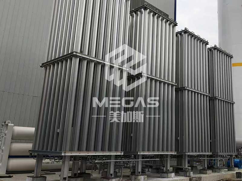 氣化器-金屬冶煉行業(yè)-3000方高壓氣化器4臺(tái).jpg